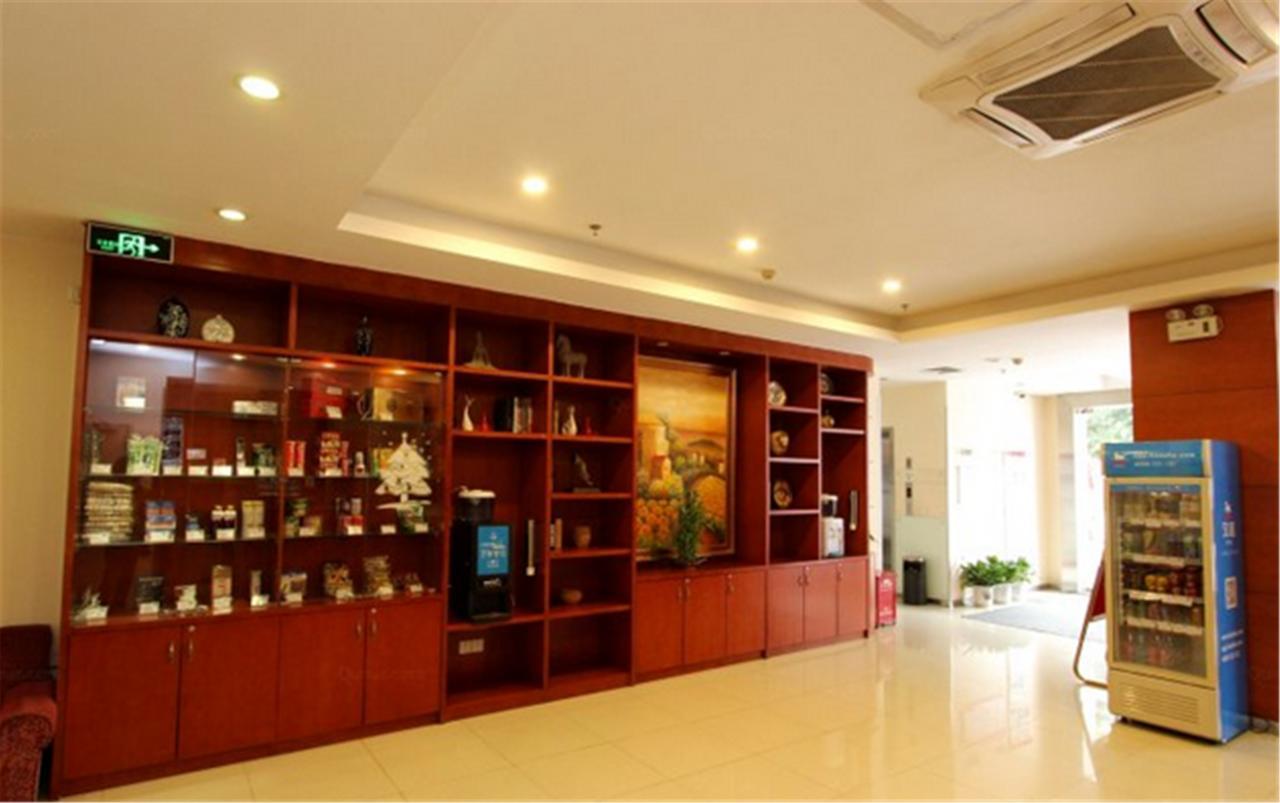 Hanting Express Kunming Yieryi Street Yunnan Normal University Branch Dış mekan fotoğraf